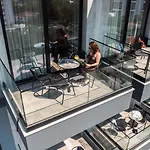 Azura Hotel 4*