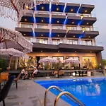 Azura Hotel 4*