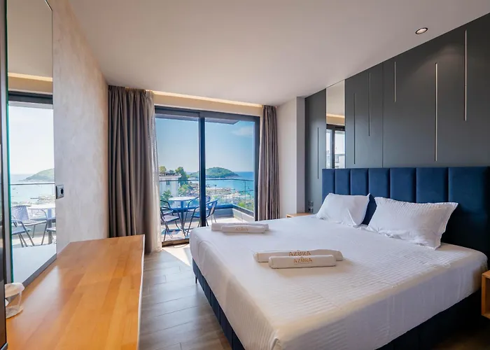 Otel Azura 4*